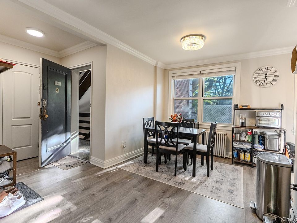 1st image of 17 Edwards St #2A