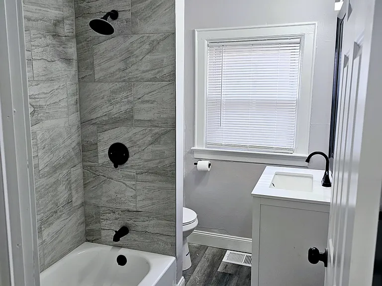 491 Townsend Ave — Photo 12