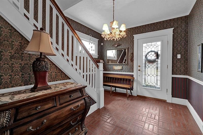 115 2nd St, Ellwood City, PA 16117 Zillow