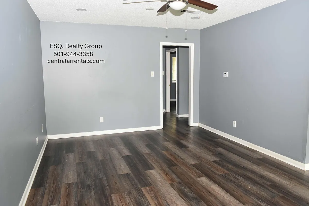 Building Photo - 210 Overland Trl #1