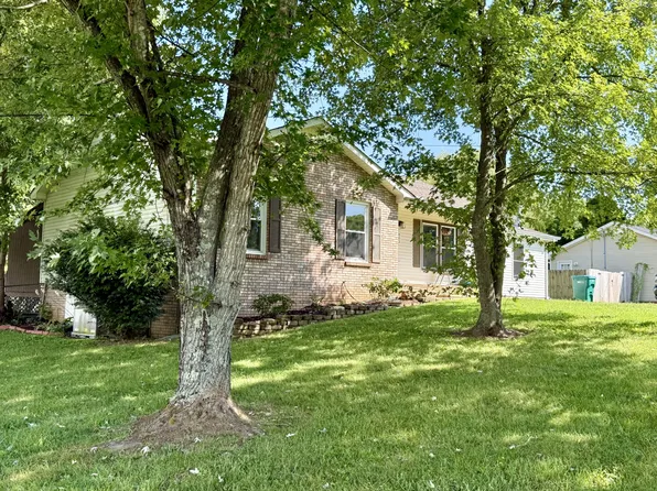 803 Merritt Lewis Ln, Clarksville, TN 37042