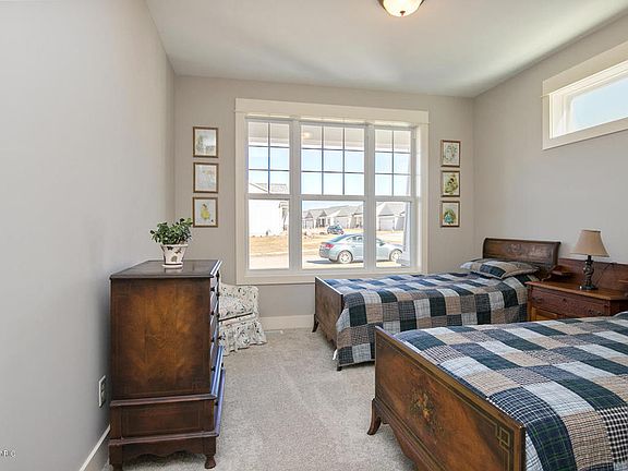5th image of 3848 Preserve Dr NE