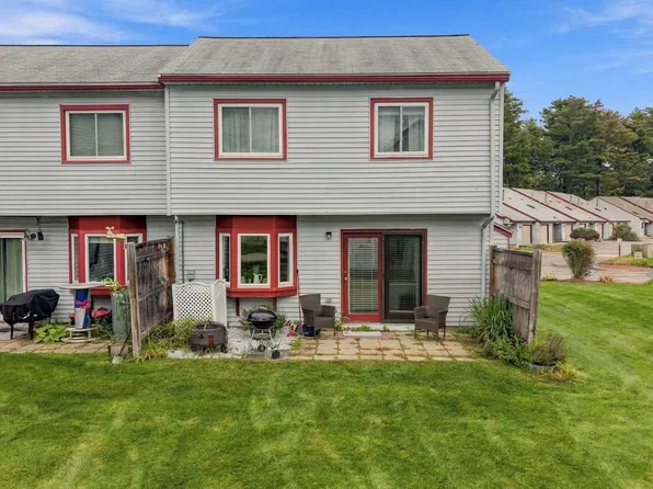 230 Stonebridge Dr #230, Nashua, NH 03063