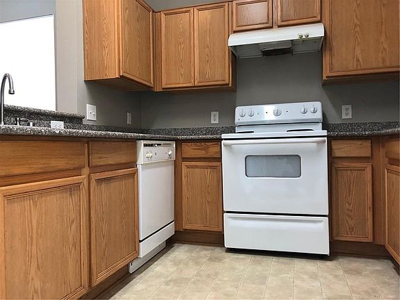 3rd image of 2612 Van Buren Dr