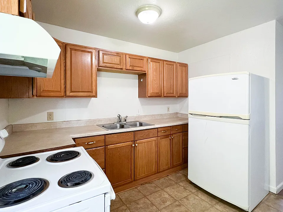 1025 E 10th Ave #11