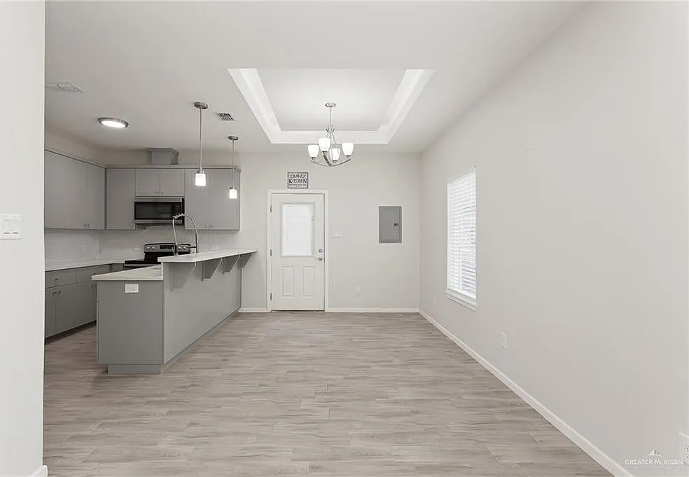 2 bed, 2.0 bath, 954 sqft, $1,200 — Photo 3