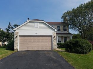 1206 N Lancaster Cir, South Elgin, IL 60177