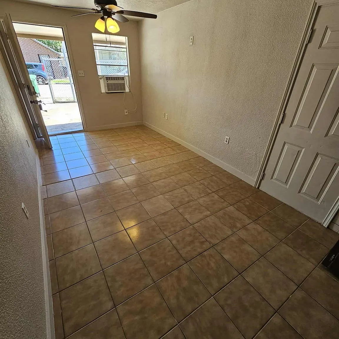 2 bed, 1.0 bath, 600 sqft, $1,150 — Photo 4