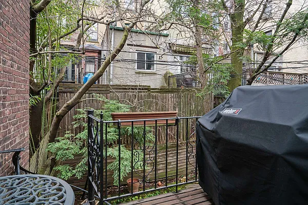 Sold by Compass | media 15