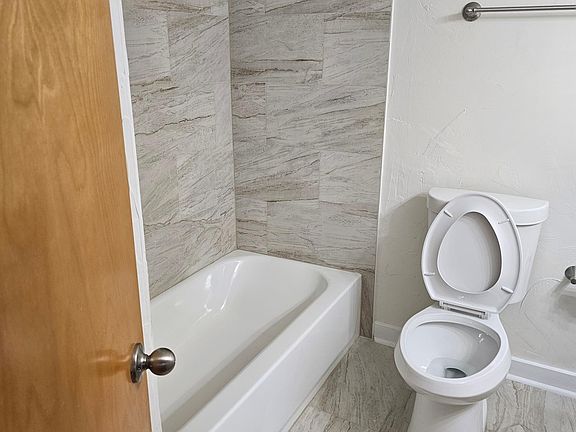 3rd image of 1255 Ponce Island Dr APT 718