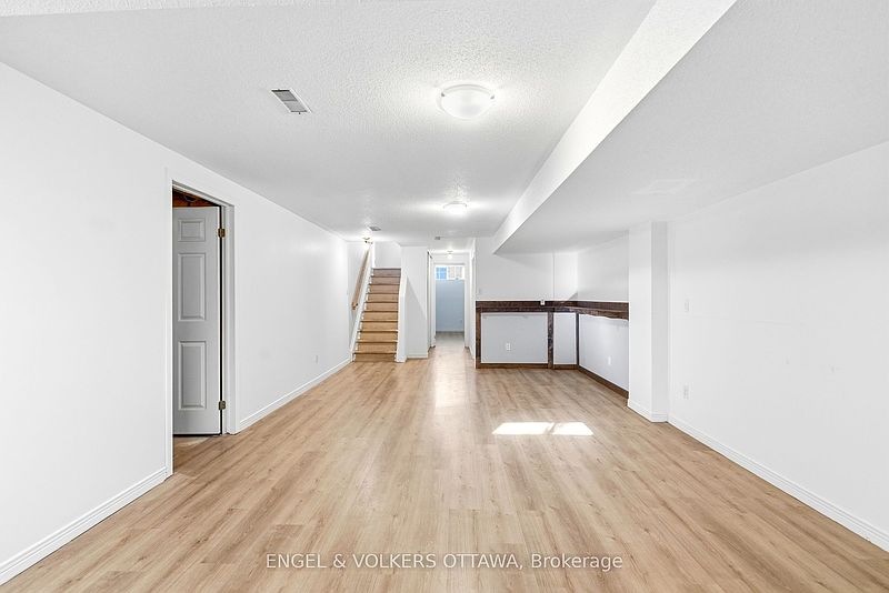 Ottawa House for rent - 3 Bedrooms — photo 21