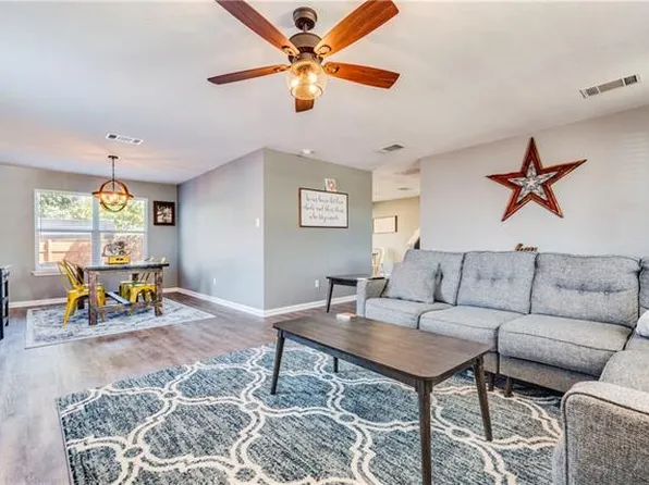 105 Alexis Way, Kyle, TX 78640