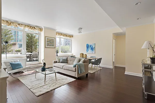 Sold by BLU Real Estate | media 3