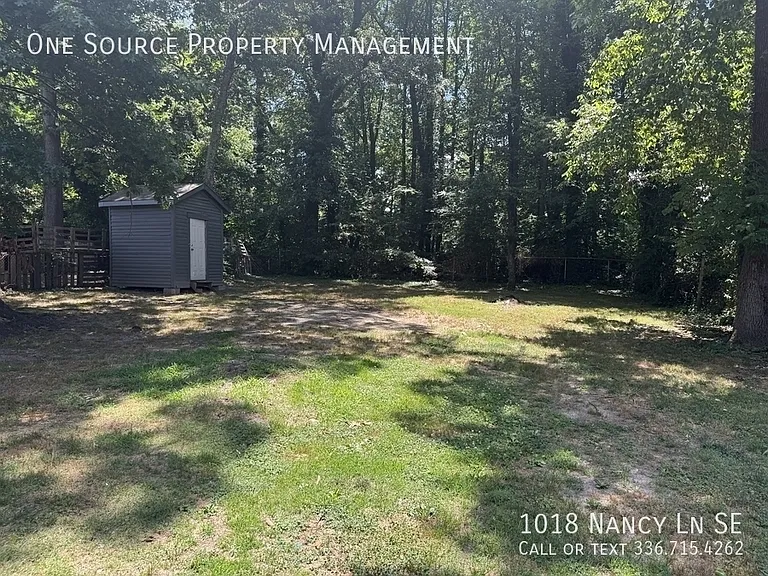 1018 Nancy Ln SE — Photo 3