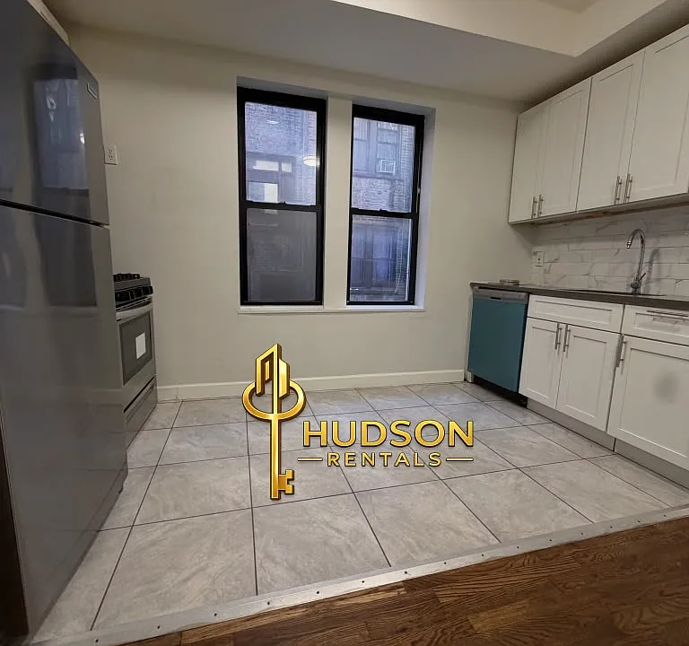 164 Bergen Ave #1E