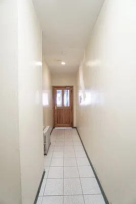 Rented by Renetta Real Estate | media 71