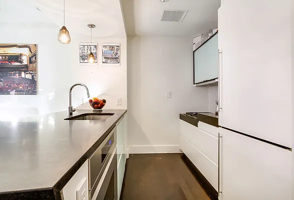 Rented by Compass | media 21