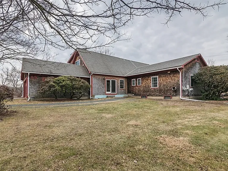 89 Potwine Ln — Photo 2