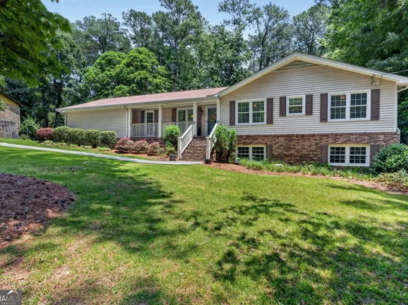 2868 Hickory Ln, Snellville, GA 30078