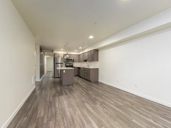Harvard Suites