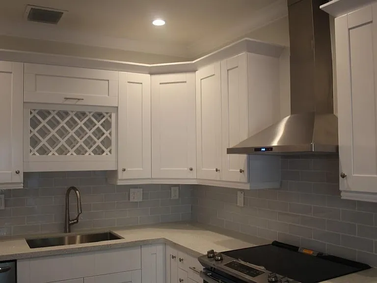 504 Aragon Ave — Photo 12
