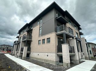 1055 Cedar Creek Dr #J, Ottawa, ON K1X0G3