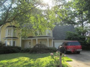 1908 Newfields Rd, Germantown, TN 38139