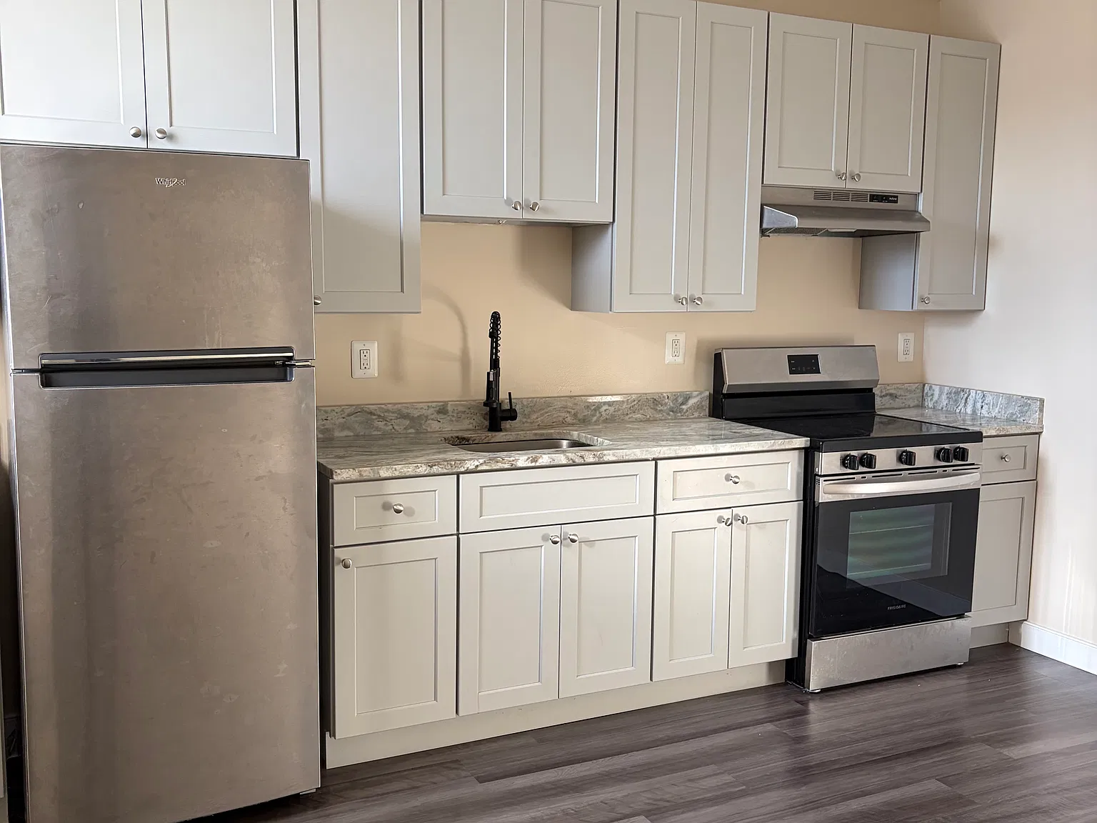 1 bed, $1,300 — Photo 1