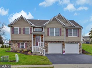 424 Randall Dr, Terre Hill, PA 17581