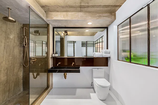 Sold by Compass | media 7