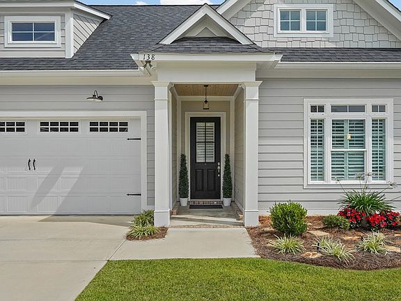 3rd image of 138 Oakside Cir