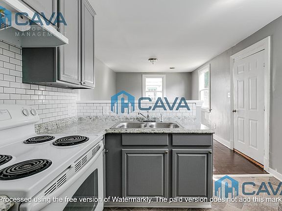 2nd image of 1403 Lenmore St