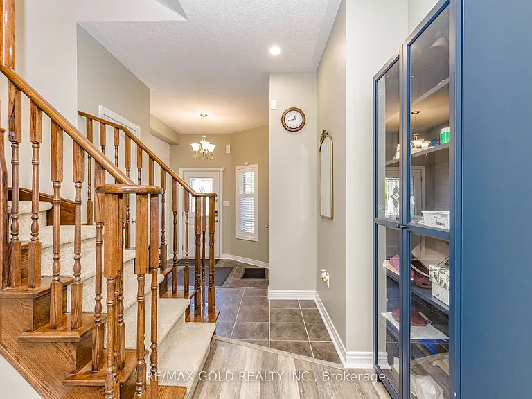 65 Niagara Trl — Photo 8