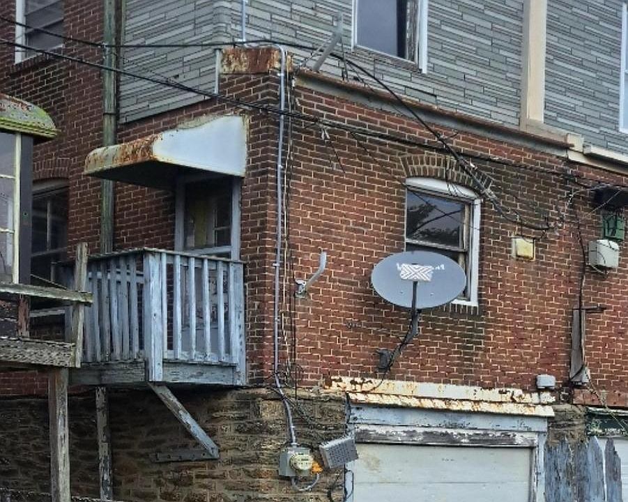2nd image of 5309 Oakland St