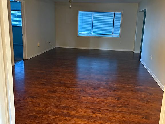 2nd image of 1240 Palmer Ln
