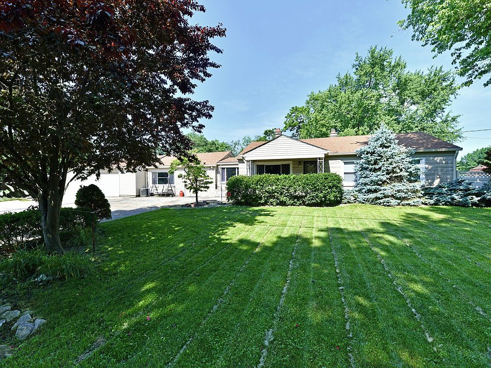 1st image of 4020 S Lynhurst Dr