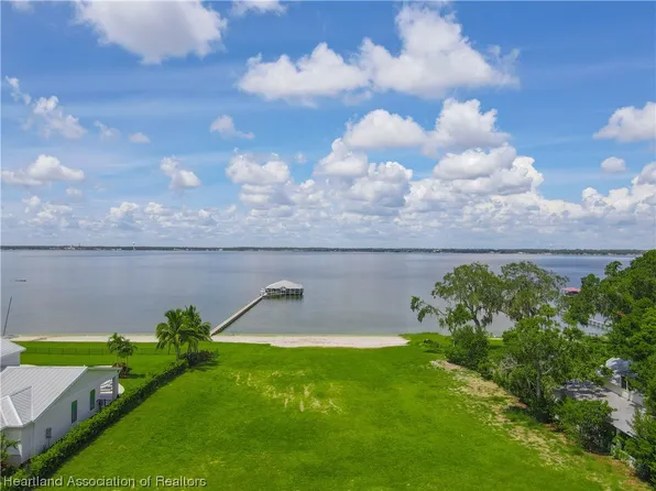 2291 Lakeview Dr, Sebring, FL 33870