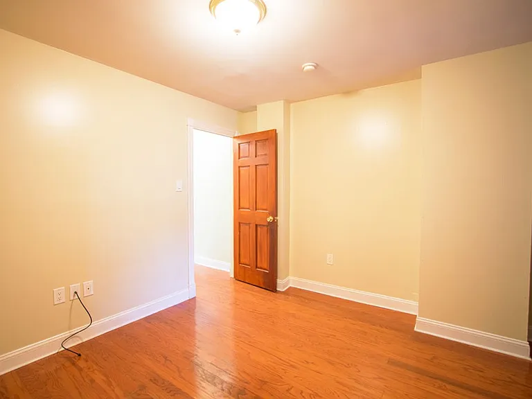 1124 E Passyunk Ave — Photo 32