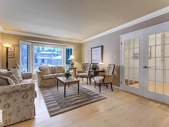 3rd image of 324 Wolf Ridge Point E