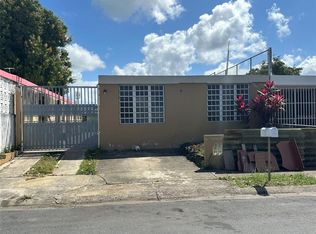 Urb Villas De Loiza #Q-26, Canovanas, PR 00729