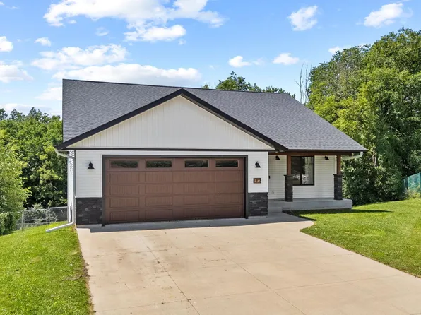 W1202 Oakridge Ct, Spring Valley, WI 54767