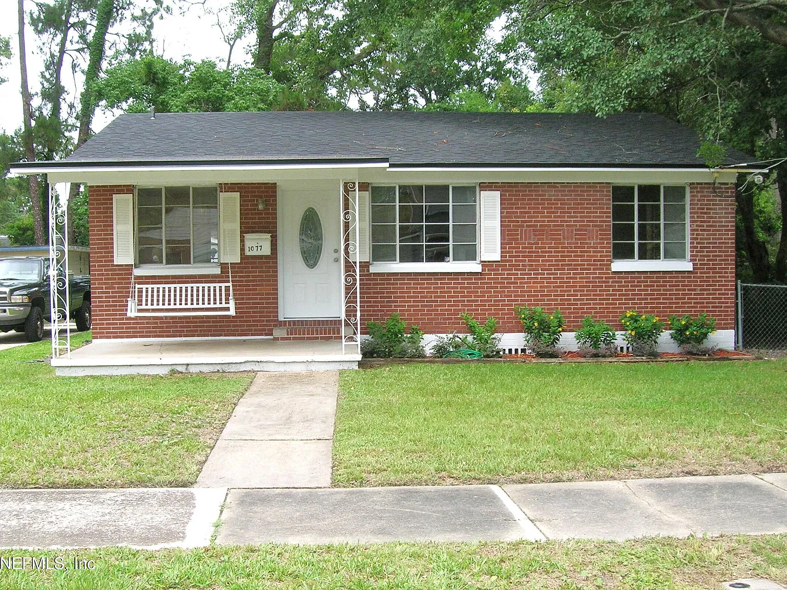 3 bed, 1.0 bath, 1232 sqft, $1,850 — Photo 1
