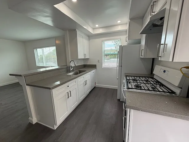 1071 Junipero Ave #301 — Photo 3