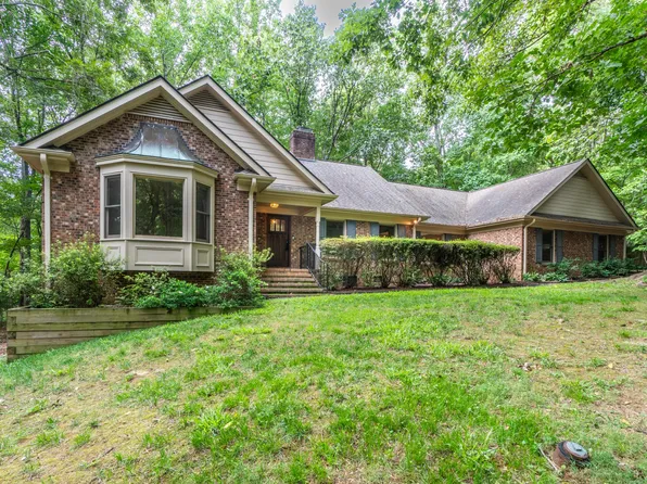 98 Cedar Hills Cir, Chapel Hill, NC 27514