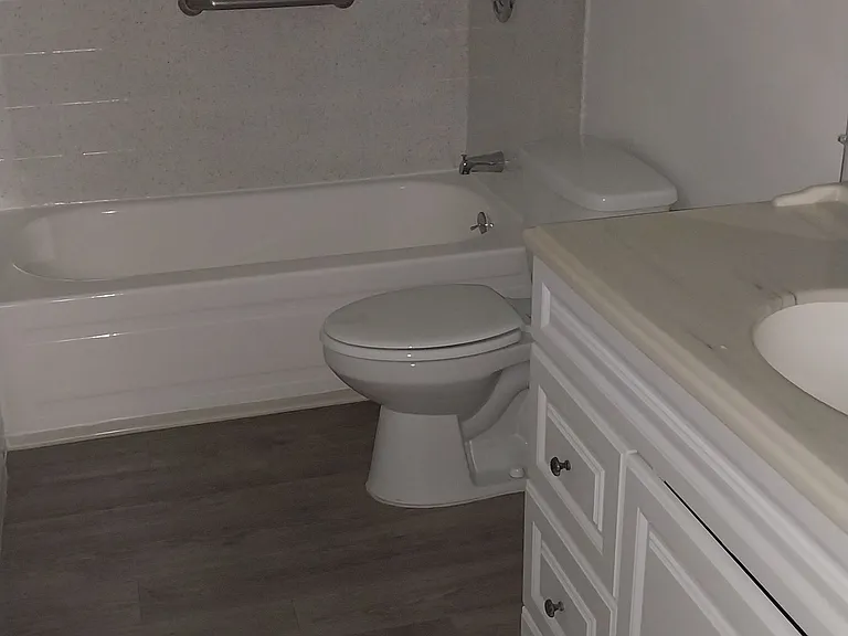 344 Compton St #B — Photo 3
