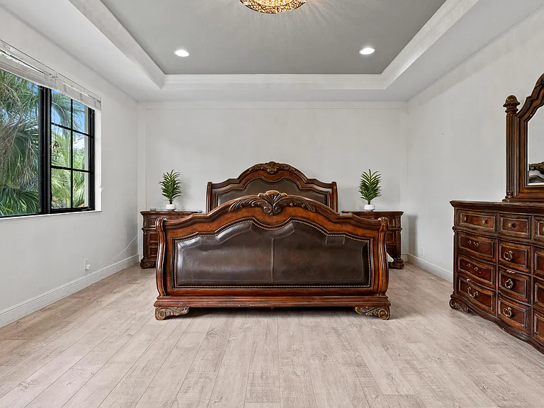 9521 Eden Mnr — Photo 87