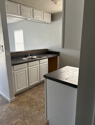 2333 Holton St Photo 1