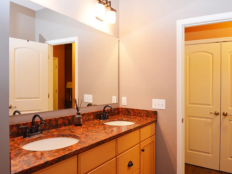 37530 Worcester Dr — Photo 24
