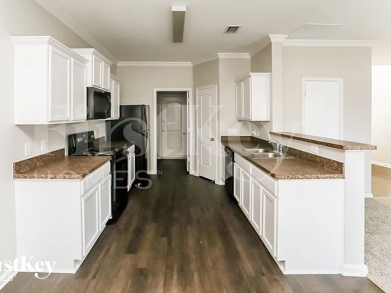 1343 Barrel Dr — Photo 6