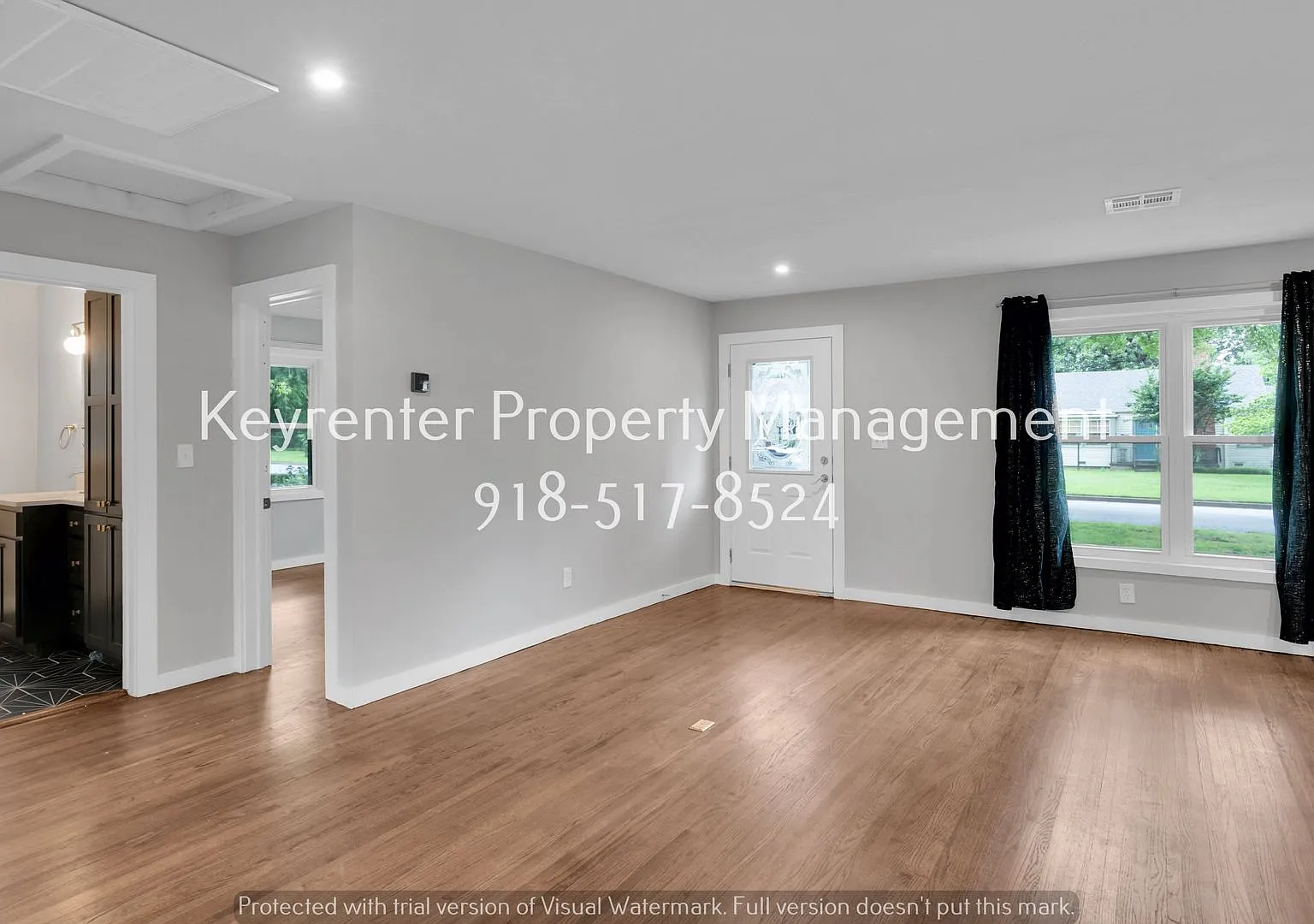 Prime Location! 3 bed/ 2 bath! Close to Riverside & Brookside — Photo 4